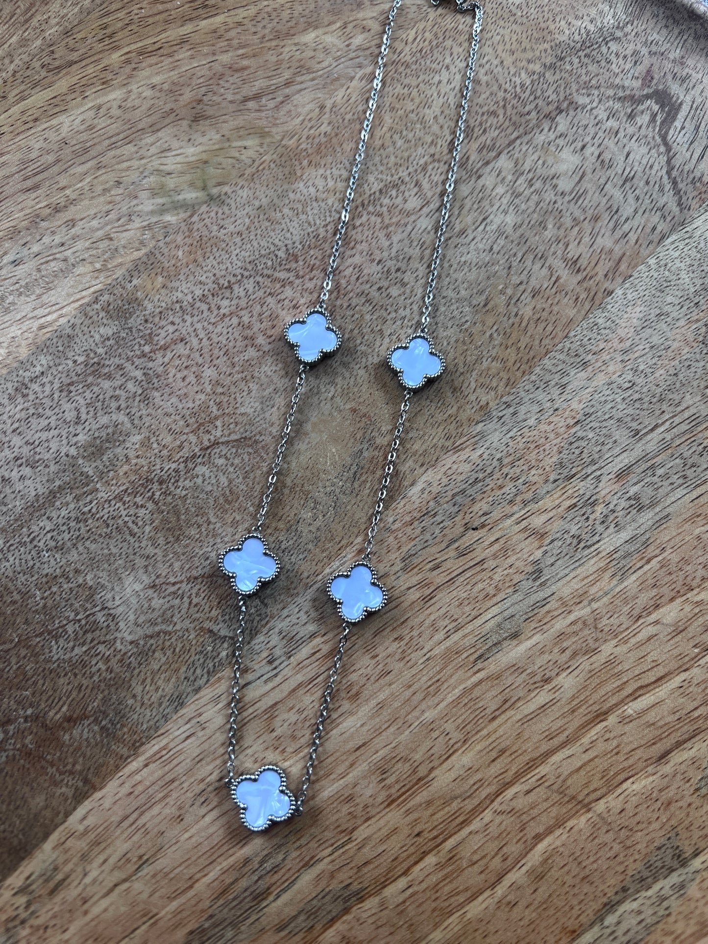 Kleehalsketten 🤍🩷💙🖤